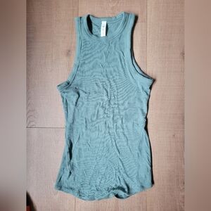 High neck tank
